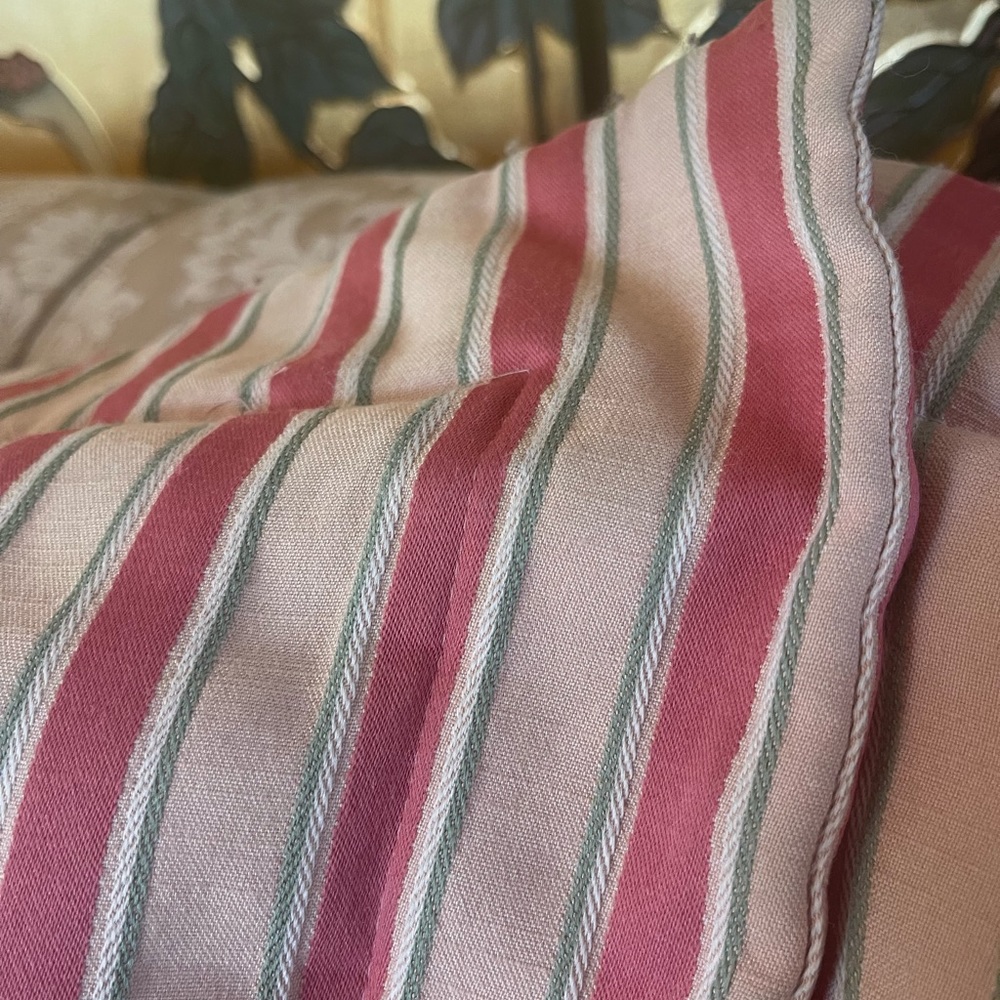 Thomasville throw pillows